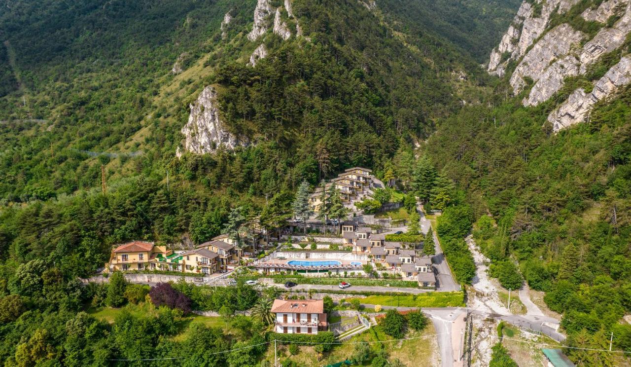 Residence Oasi Лімоне-суль-Гарда Екстер'єр фото