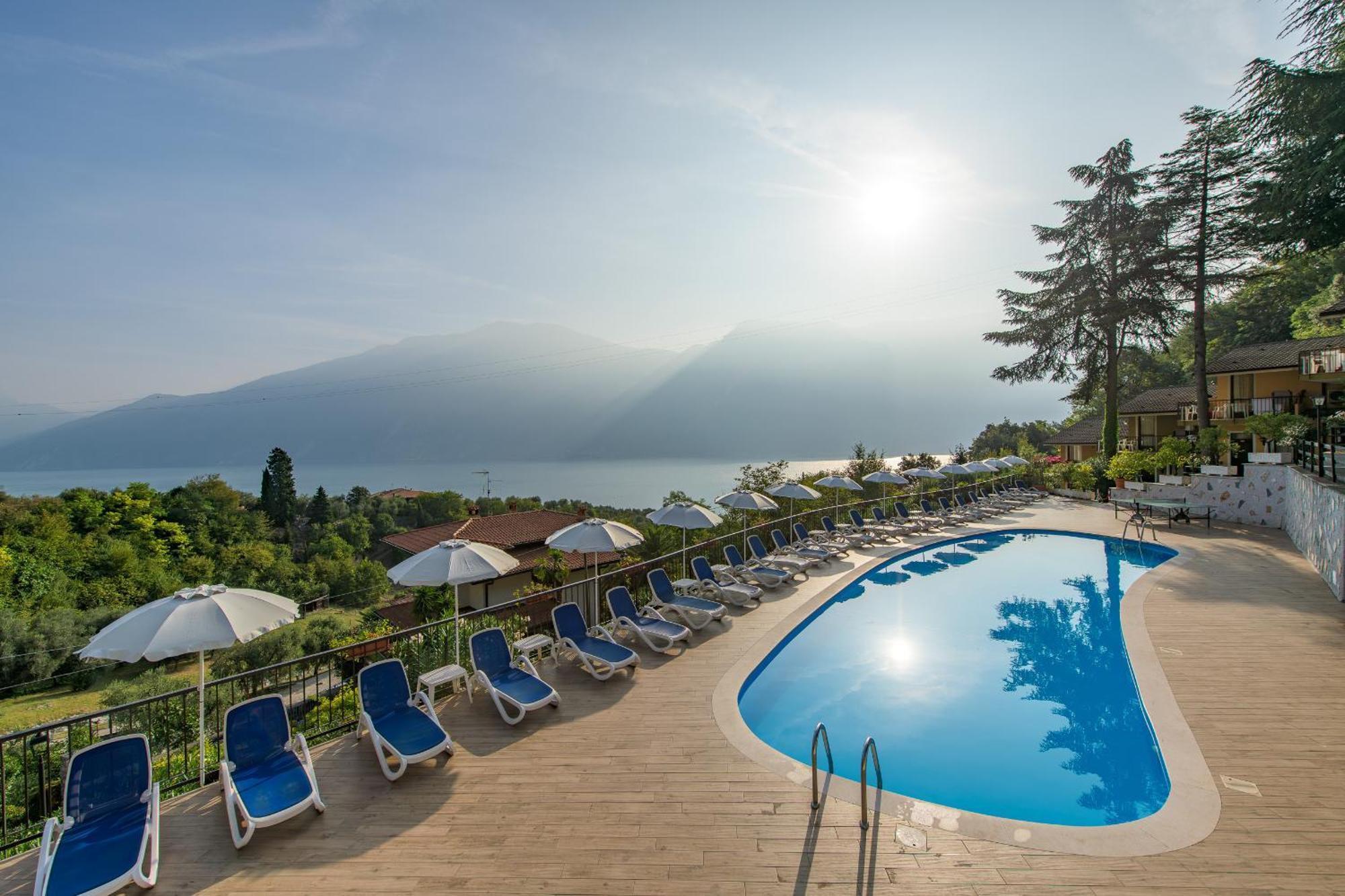 Residence Oasi Лімоне-суль-Гарда Екстер'єр фото